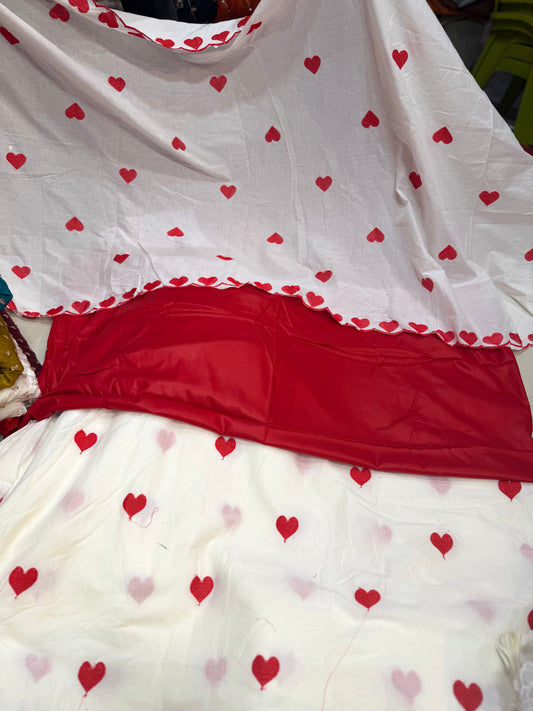 2 kurti 
2 bottom 
dupatta