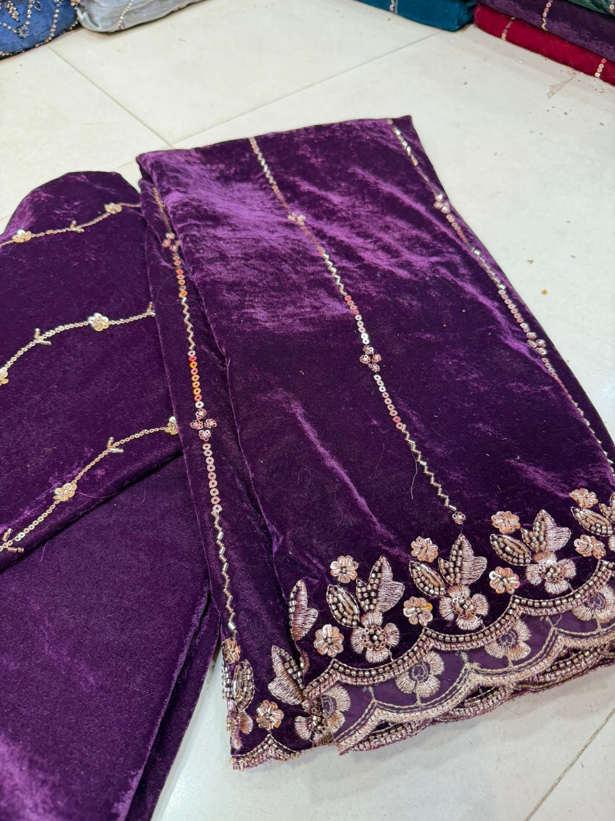 Purple Velvet Heavy Embroidered Fabric Set – Front 0.75 Work | Back & Bottom 3.5 Plain | Dupatta 2 Work | Premium Bridal & Partywear Velvet